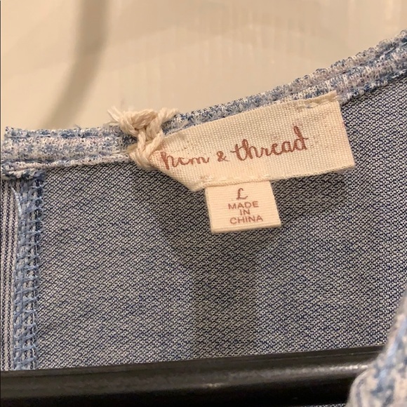 Hem and thread blue and white thin striped tank L - Picture 7 of 7